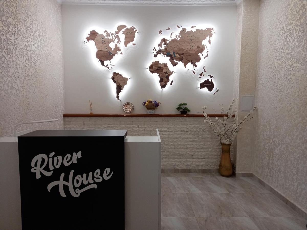 Готель River House Umanʼ Dış mekan fotoğraf