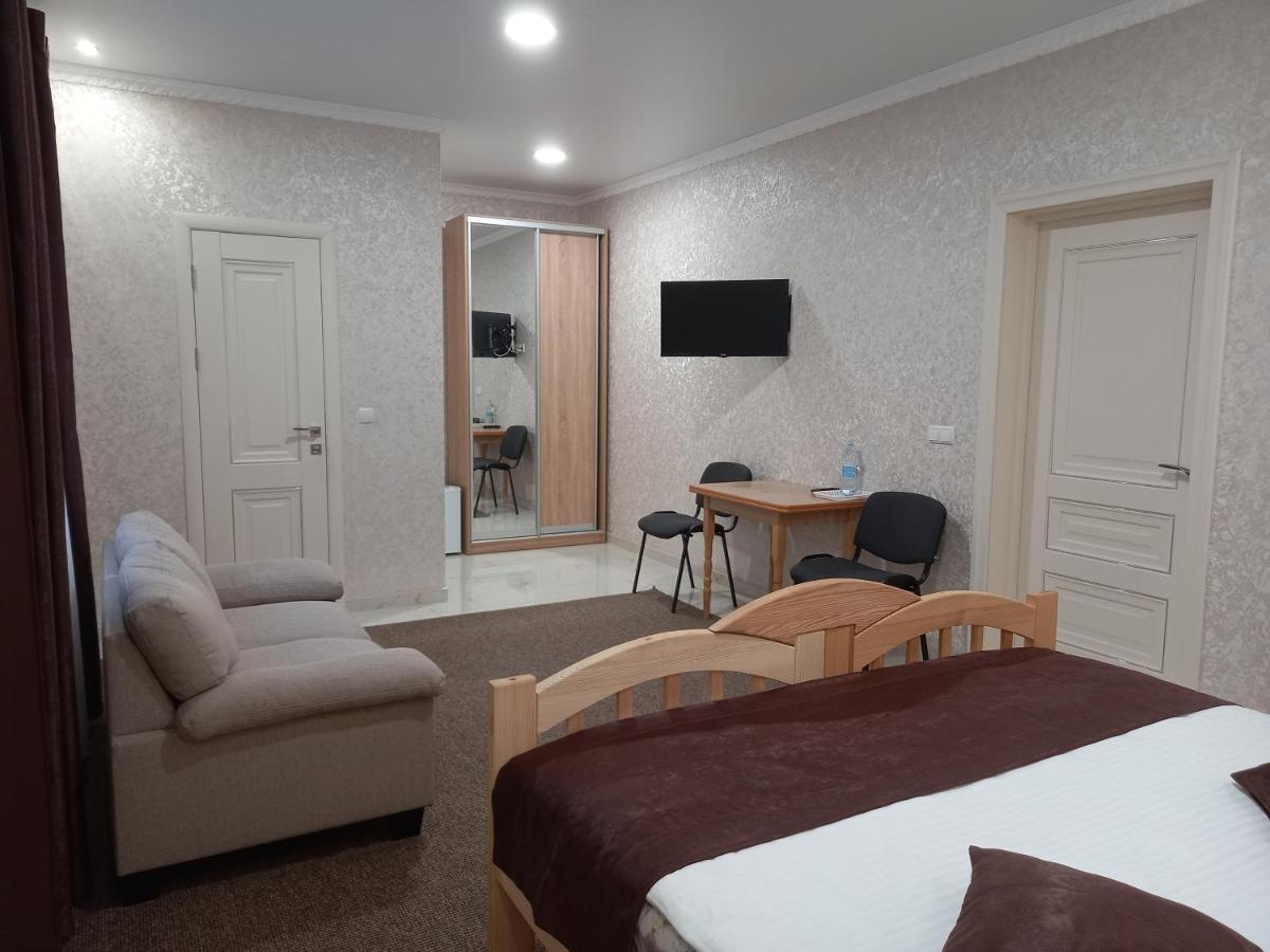 Готель River House Umanʼ Dış mekan fotoğraf