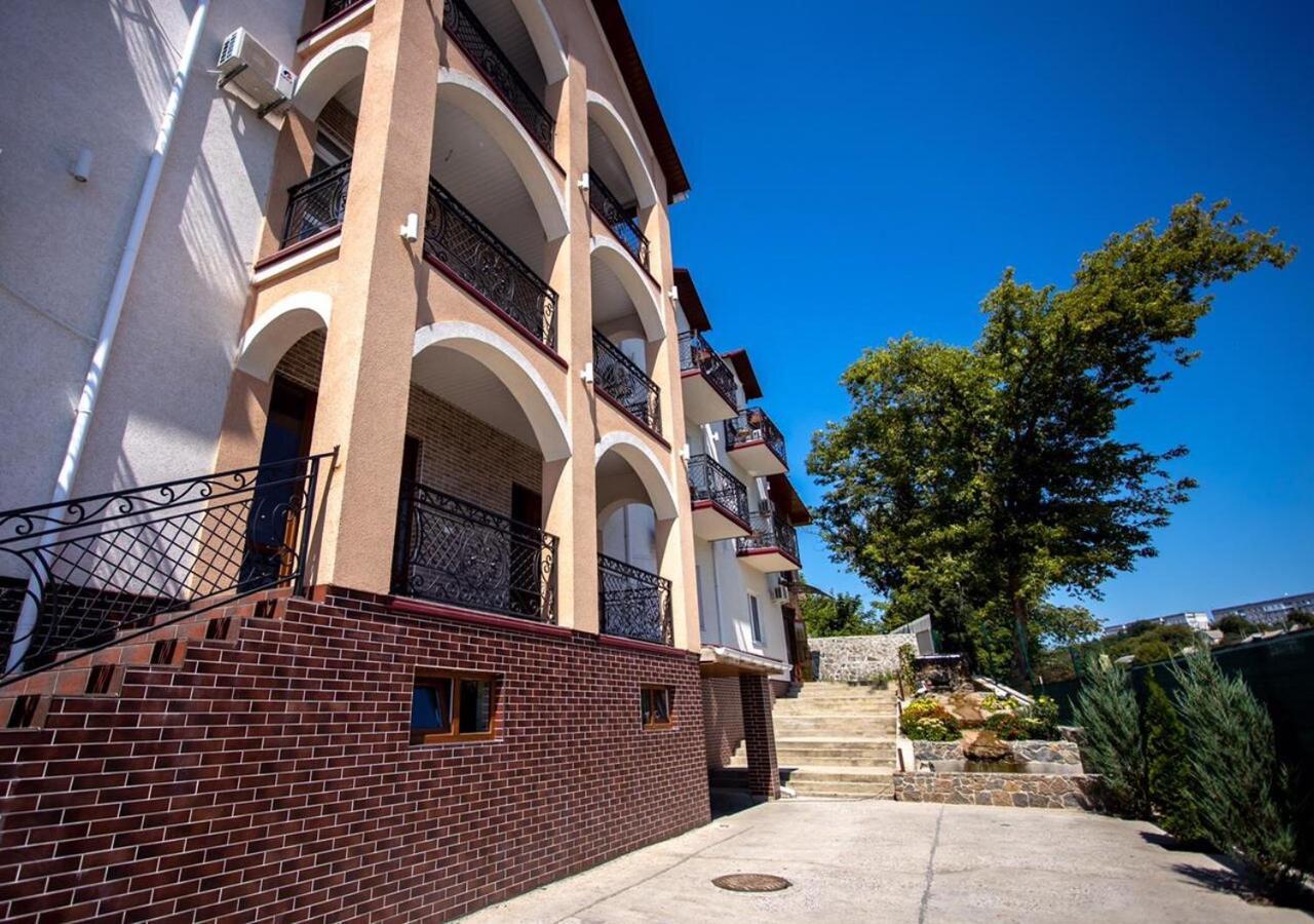 Готель River House Umanʼ Dış mekan fotoğraf