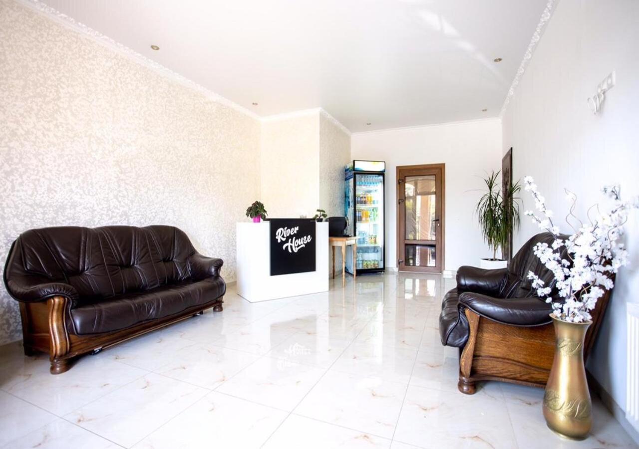Готель River House Umanʼ Dış mekan fotoğraf